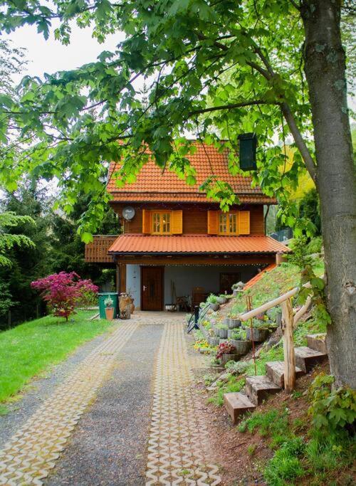 Ferienhaus Sonnenblick Entspannung Mit Sauna Kamin Und Balkon Sonneberg Exterior foto
